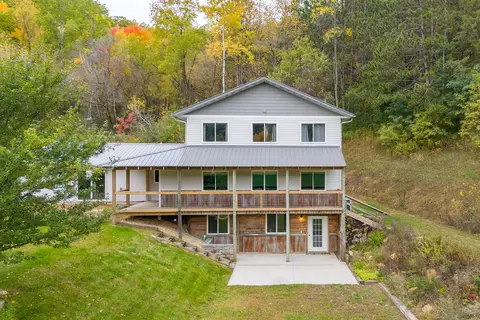 s1261 Matchey Road, Montana, WI 54747