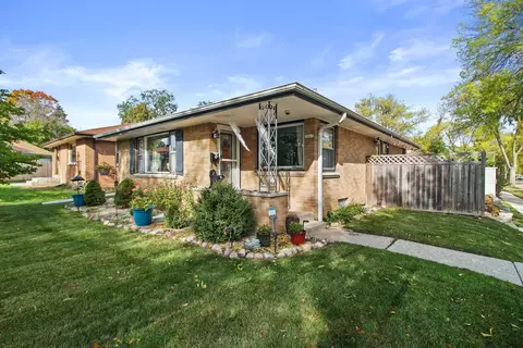 3841 S Griffin, Milwaukee, WI 53207
