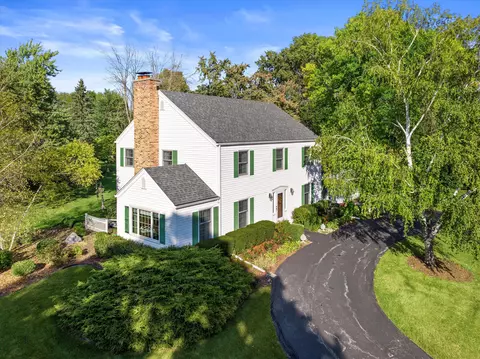 724 W Auburn, Mequon, WI 53092