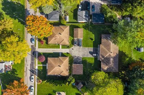 405 W Landolt #413, Port Washington, WI 53074