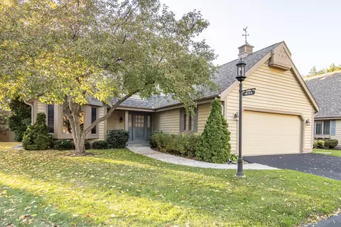 18710 St Andrew #A, Brookfield, WI 53045