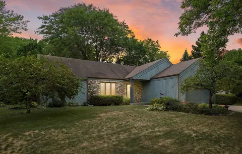 3105 Dartmoor, Waukesha, WI 53188