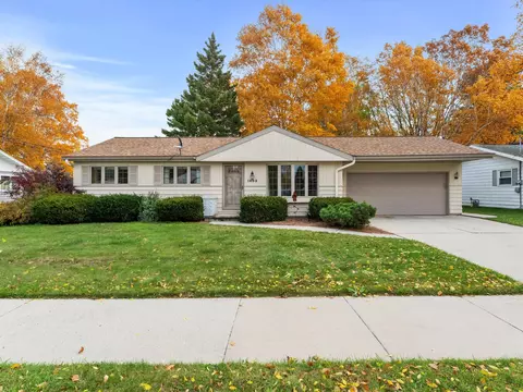 1603 Jasmine, Manitowoc, WI 54220