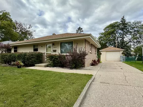 10520 W Caldwell, Milwaukee, WI 53225