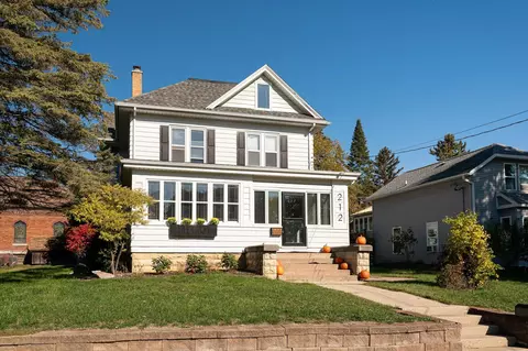 212 E Terhune, Viroqua, WI 54665