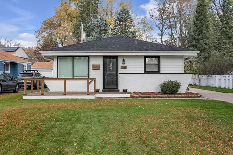 710 W Montclaire, Glendale, WI 53217