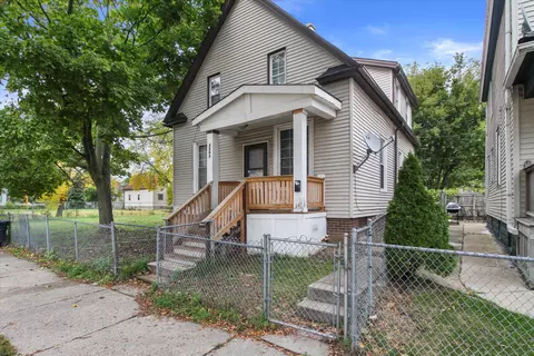 2568 N 19th, Milwaukee, WI 53206