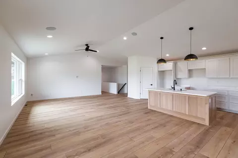 1904 London, Holmen, WI 54636