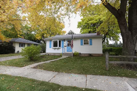 593 Farwell, Fond Du Lac, WI 54935