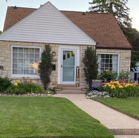 2739 N 87th, Milwaukee, WI 53222