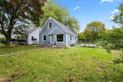 3340 S Logan, Milwaukee, WI 53207