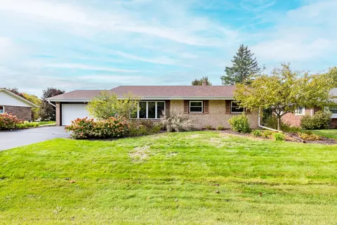 218 Highview, Slinger, WI 53086