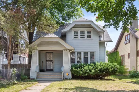 2766 N 40th, Milwaukee, WI 53210