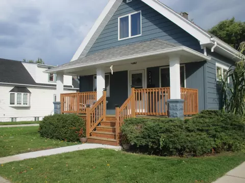 2442 S 84th, West Allis, WI 53227