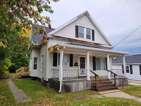 1330 S 10th, Manitowoc, WI 54220