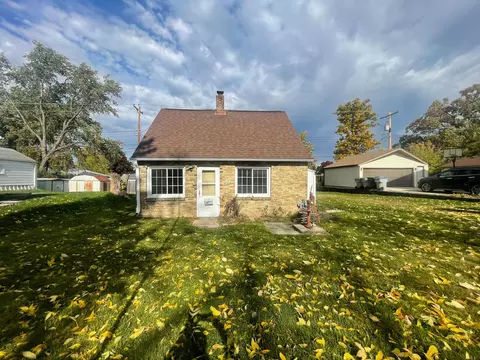 8900 W Morgan, Milwaukee, WI 53228