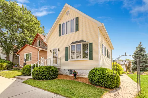 1323 Madison, South Milwaukee, WI 53172
