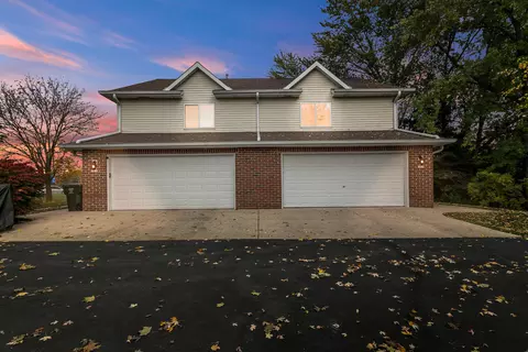 1410 S S Riv #1414, New Berlin, WI 53151