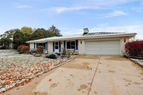 619 Cheyenne, Waukesha, WI 53188