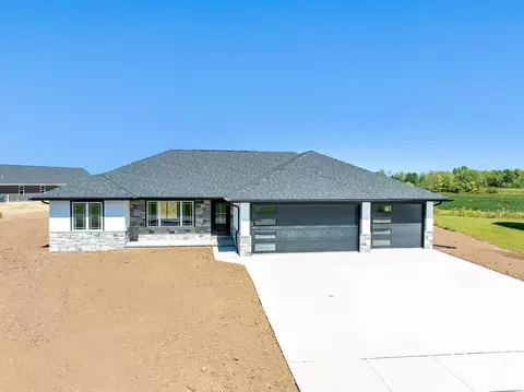 1452 Chickory, Lawrence, WI 54115