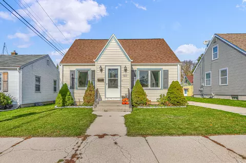 2212 Cooper, Sheboygan, WI 53083