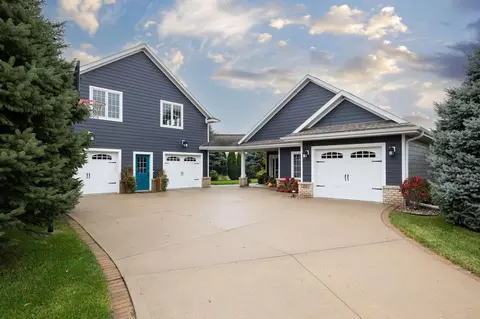 918 Charles, Onalaska, WI 54650