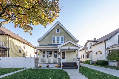 1919 E Bennett, Milwaukee, WI 53207