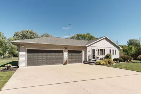 7019 S Us Highway 45, Black Wolf, WI 54902