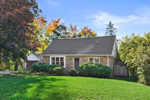 6975 N Longview, Glendale, WI 53209