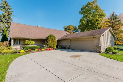 n60w39586 Mary, Oconomowoc, WI 53066