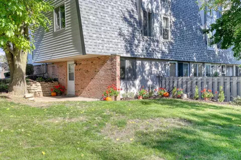 1440 Big Bnd #K, Waukesha, WI 53189