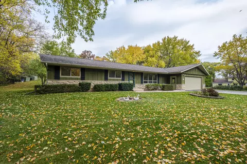 s25w26356 Mac Arthur, Waukesha, WI 53188