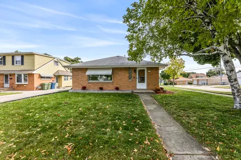 2774 S 61st, Milwaukee, WI 53219