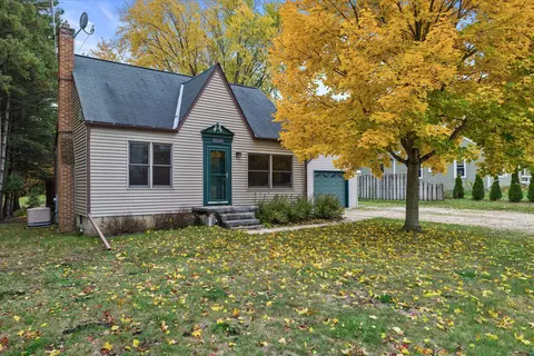 9196 State Highway 144, Farmington, WI 53040