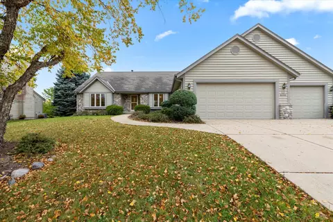 n48w17364 Thornapple, Menomonee Falls, WI 53051