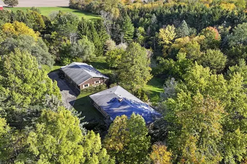 10325 256th, Trevor, WI 53179