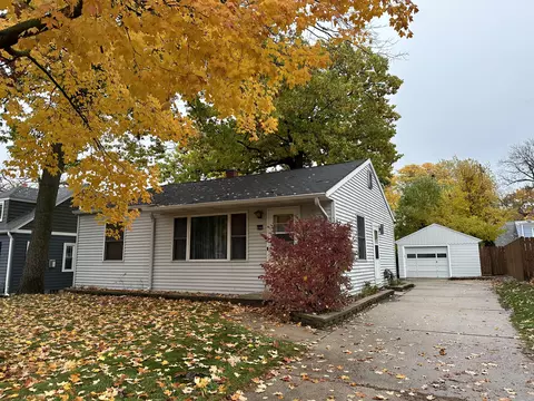 514 N 115th, Wauwatosa, WI 53226