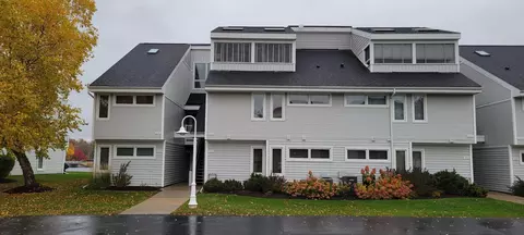 1451 S Delavan Clb, Delavan, WI 53115