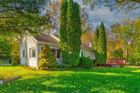 46854 Crabapple, Dresbach, MN 55947