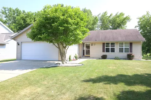 2617 E Fenway, Oak Creek, WI 53154