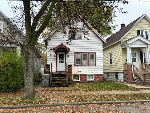2005 W W Orch, Milwaukee, WI 53204