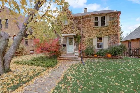 2350 S 58th, West Allis, WI 53219