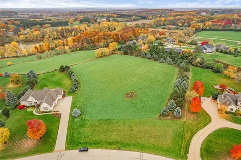 n8w28837 Shepherds #LT 10, Delafield, WI 53188