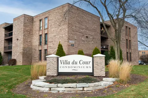 9002 W Lisbon #203, Milwaukee, WI 53222