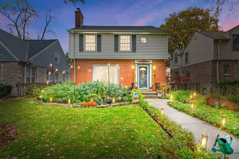 5208 W Townsend, Milwaukee, WI 53216
