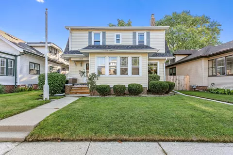1317 Blaine, Racine, WI 53405
