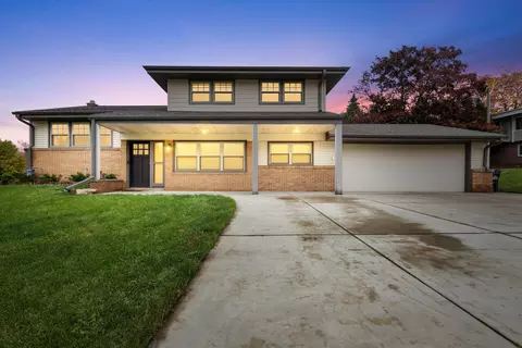 537 Linden, South Milwaukee, WI 53172