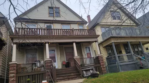2229 N 40th #2231, Milwaukee, WI 53208