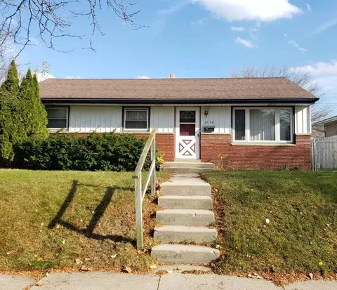 2858 S 93rd, West Allis, WI 53227