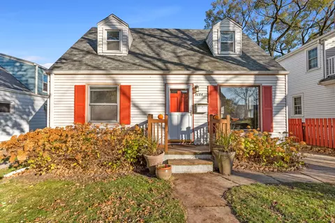 4604 N Woodruff, Shorewood, WI 53211